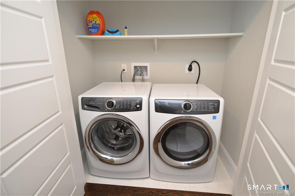 115-71 Colonial Road Stamford, CT 06906 - Photo 20 of 29 Laundry area on second floor