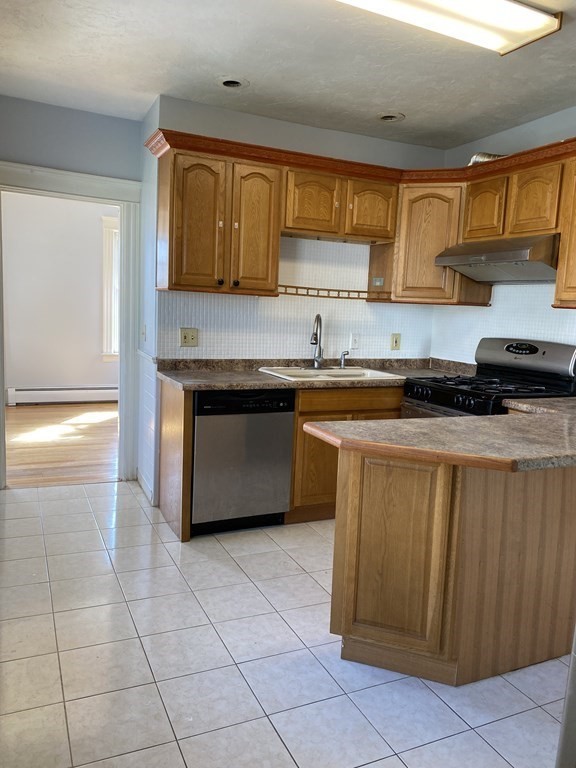 22 Grammont Road Worcester, MA 01607 - Photo 11 of 32 Gallery Image 11