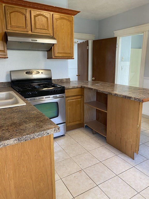 22 Grammont Road Worcester, MA 01607 - Photo 10 of 32 Gallery Image 10