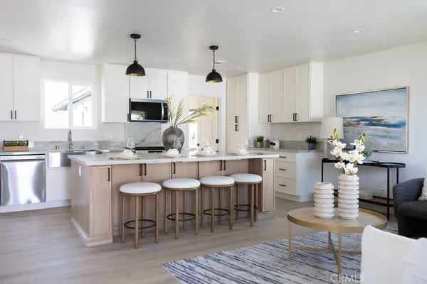 $929,000 | 605 West Gaillard Street, Glendora, CA 91740