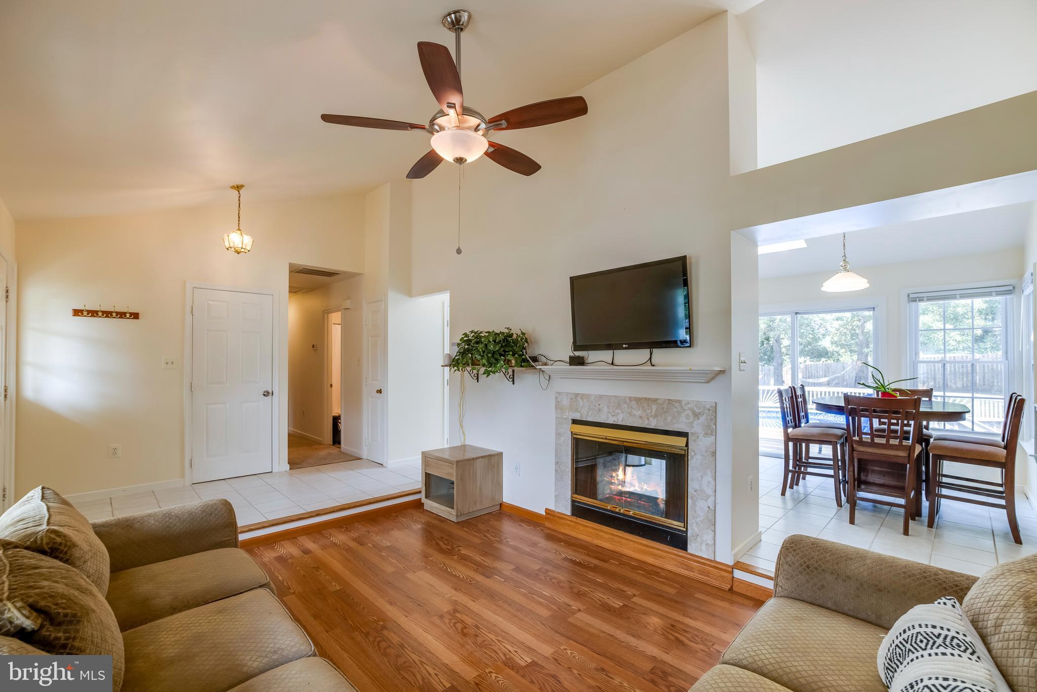 21 Buck Road Stafford, VA 22556 - Photo 9 of 51 Open concept with cathedral ceilings