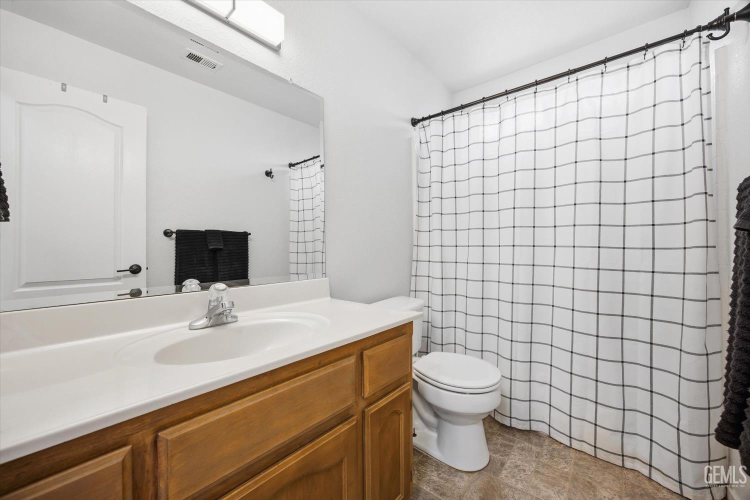 Undisclosed Address Bakersfield, CA 93313 - Photo 23 of 32