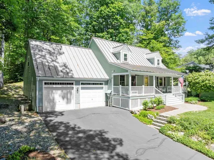 $750,000 | 5 Lloyd Road, Wolfeboro, NH 03894