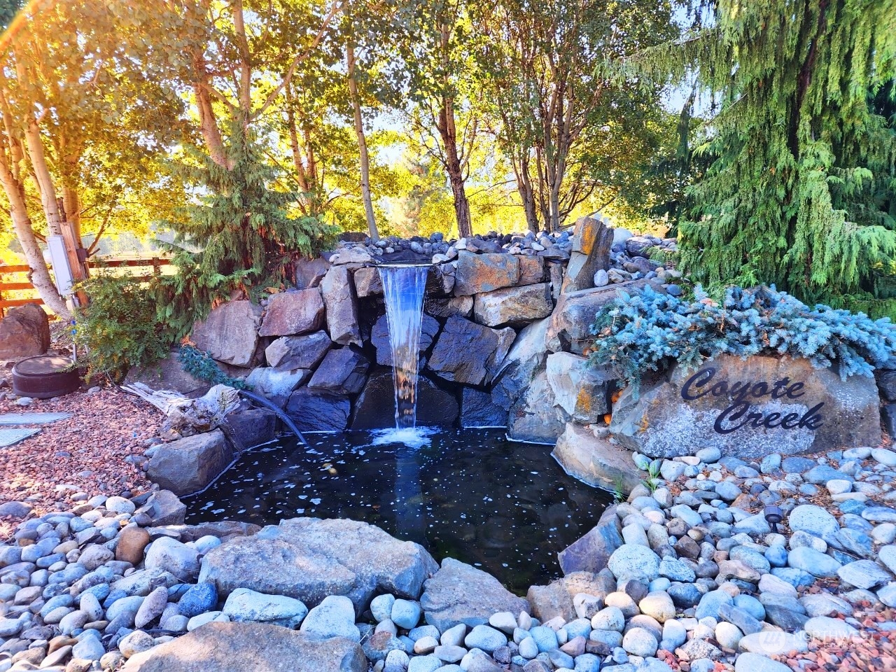 136 Old Cedars Road Cle Elum, WA 98922 - Photo 38 of 38 a view of a backyard of the house