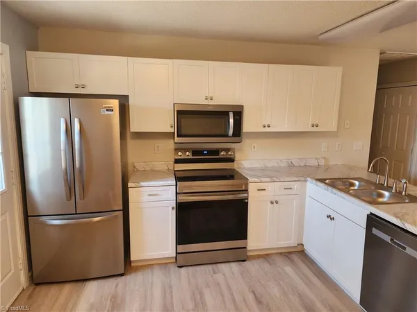 $1,150 | 148 Churchill Lane, Mount Airy, NC 27030