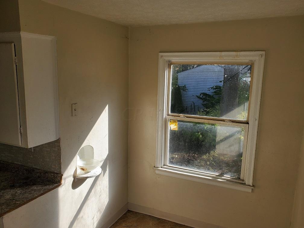 2266 Gerbert Road Columbus, OH 43211 - Photo 4 of 14 2019-10-22 10.49.35
