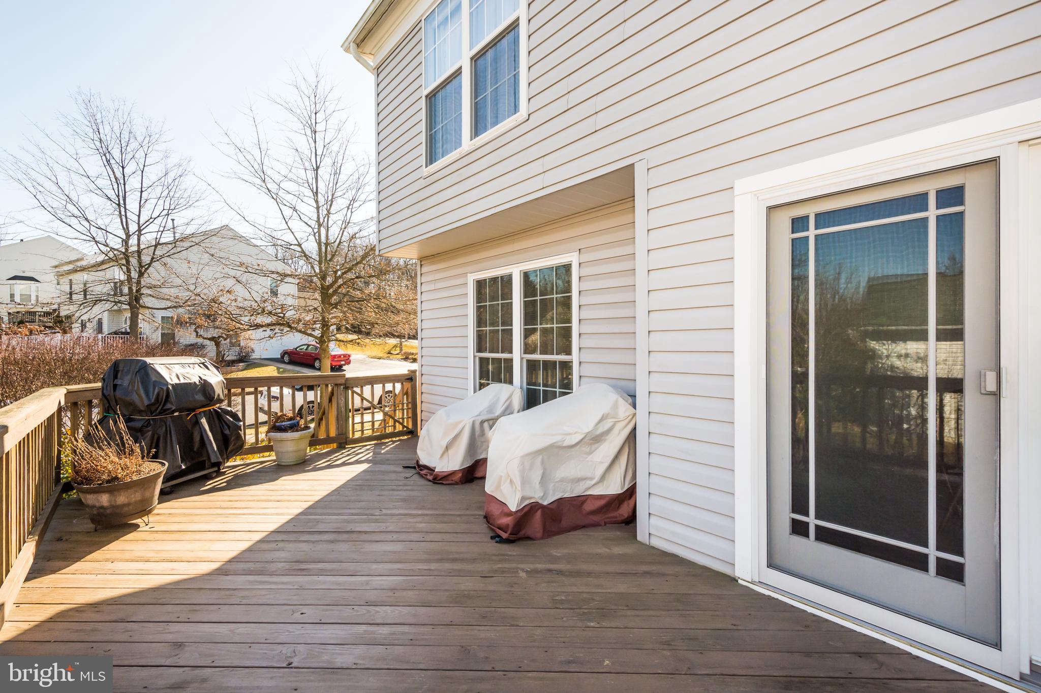 8100 Alan Tree Road Baltimore, MD 21237 - Photo 60 of 70 Deck off kitchen