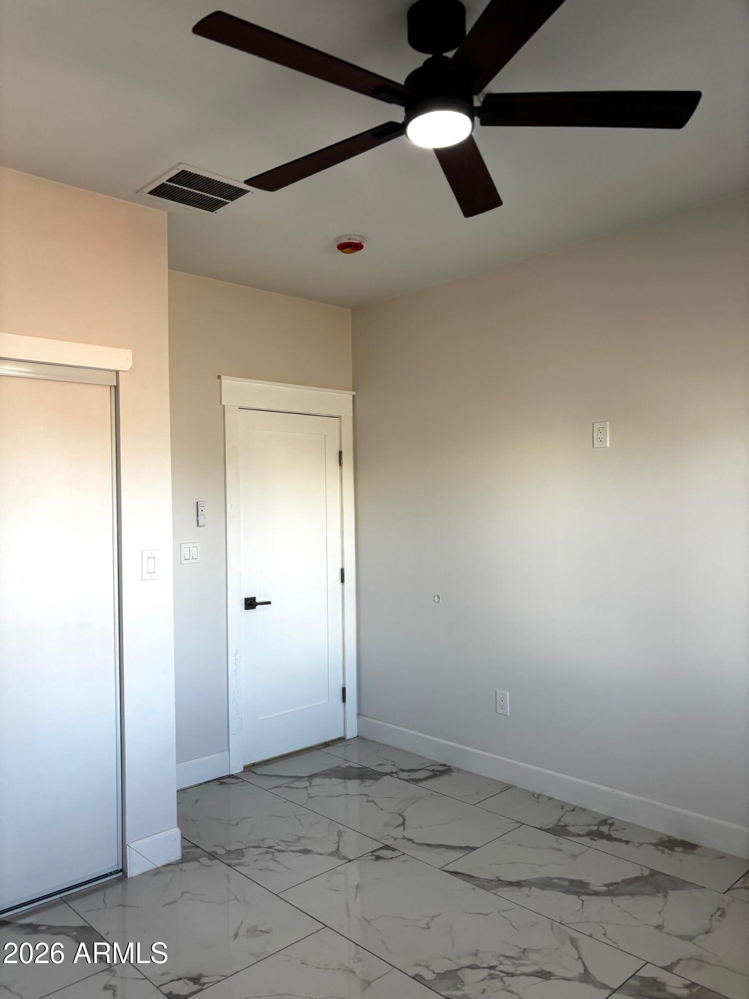 4000 Santa Fe Avenue Douglas, AZ 85607 - Photo 8 of 16 a view of an empty room