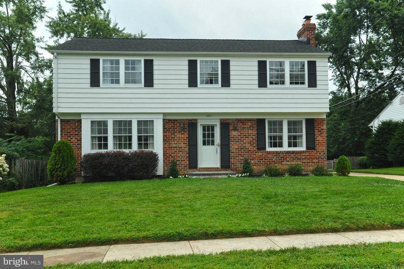 Exterior (Front)