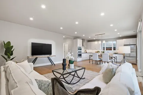 $2,100,000 | 47-49 Ursuline Road, Santa Rosa, CA 95403