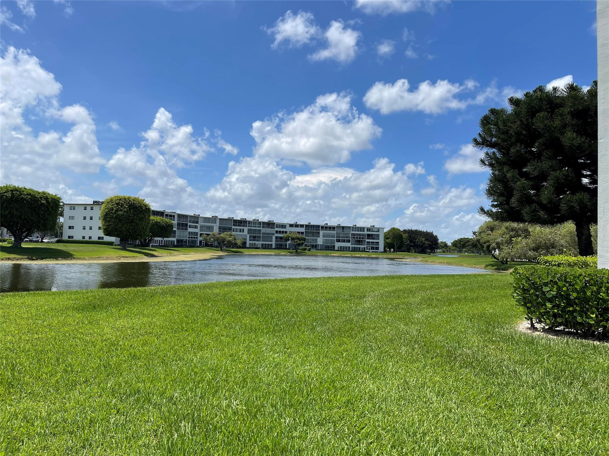 4030 Hythe B, Unit 4030 Boca Raton, FL 33434 - Photo 5 of 24 Photo 5