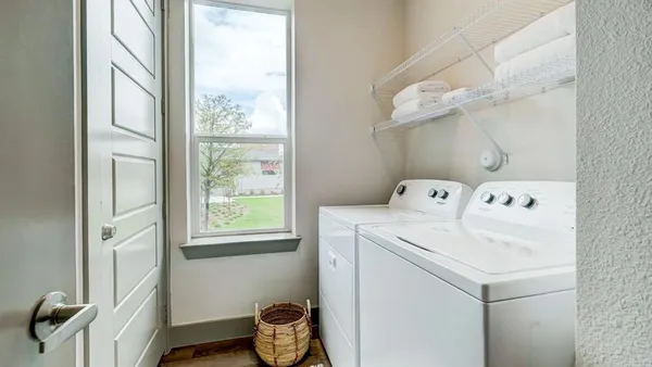 $1,269 | 3400 Firewheel Parkway, Unit 3301, Garland, TX 75040