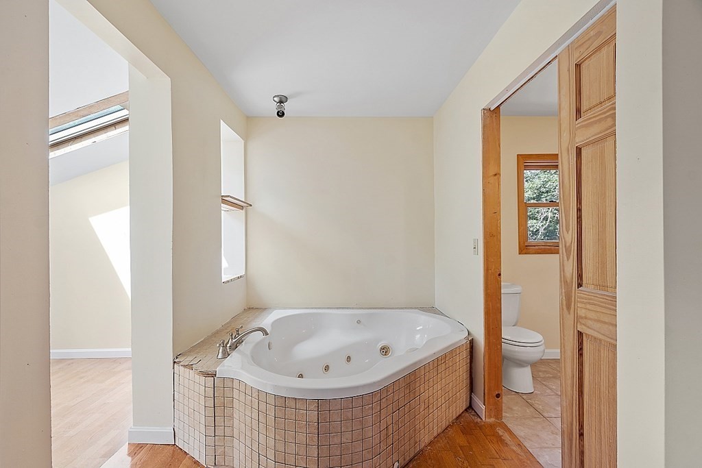 24 Moore Street Chelmsford, MA 01824 - Photo 12 of 42