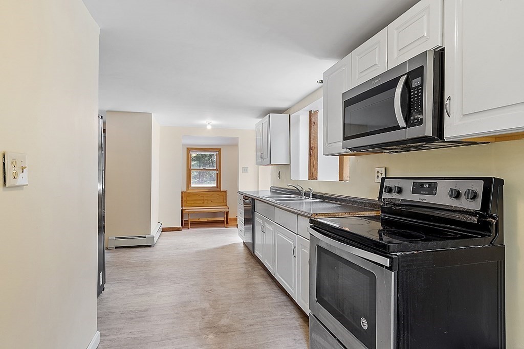 24 Moore Street Chelmsford, MA 01824 - Photo 20 of 42