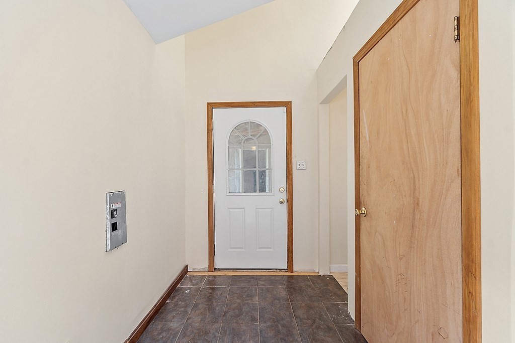 24 Moore Street Chelmsford, MA 01824 - Photo 22 of 42