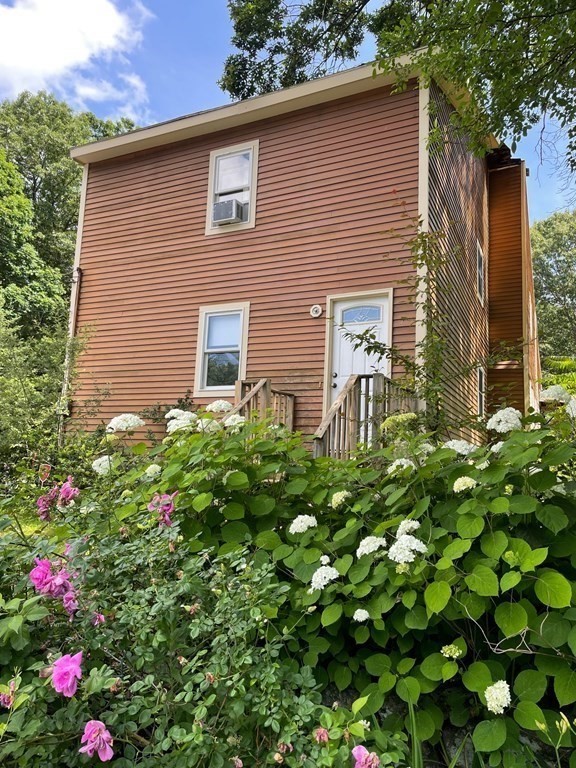 24 Moore Street Chelmsford, MA 01824 - Photo 3 of 42