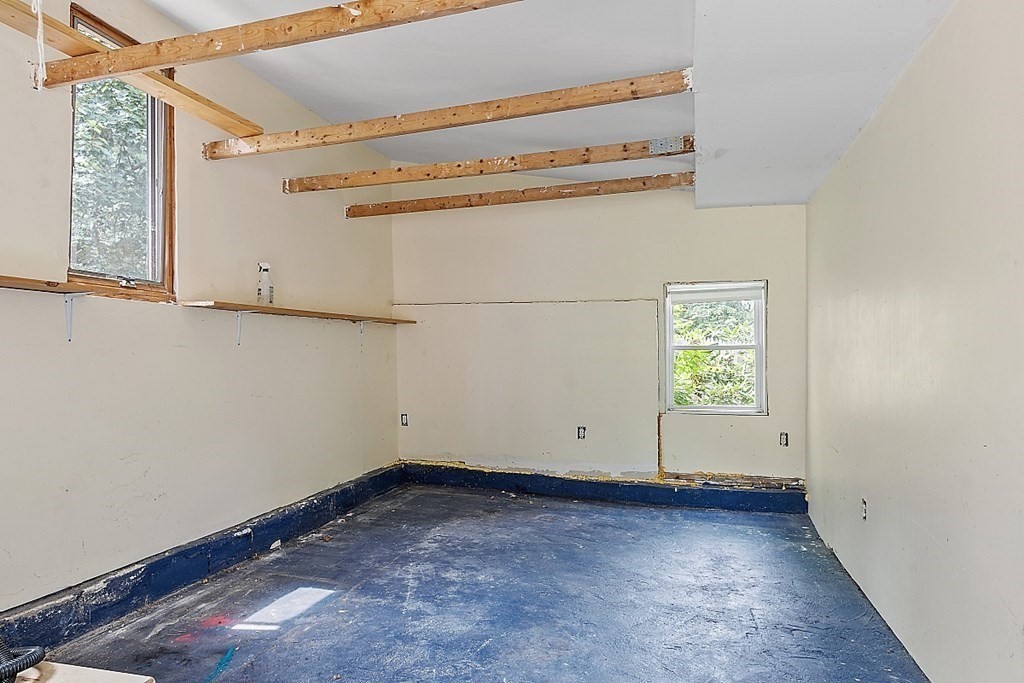 24 Moore Street Chelmsford, MA 01824 - Photo 31 of 42