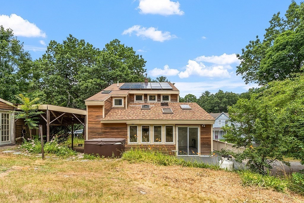 24 Moore Street Chelmsford, MA 01824 - Photo 4 of 42