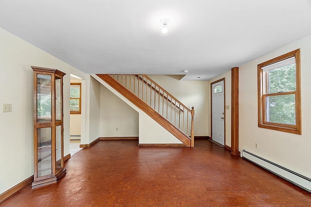 24 Moore Street Chelmsford, MA 01824 - Photo 5 of 42