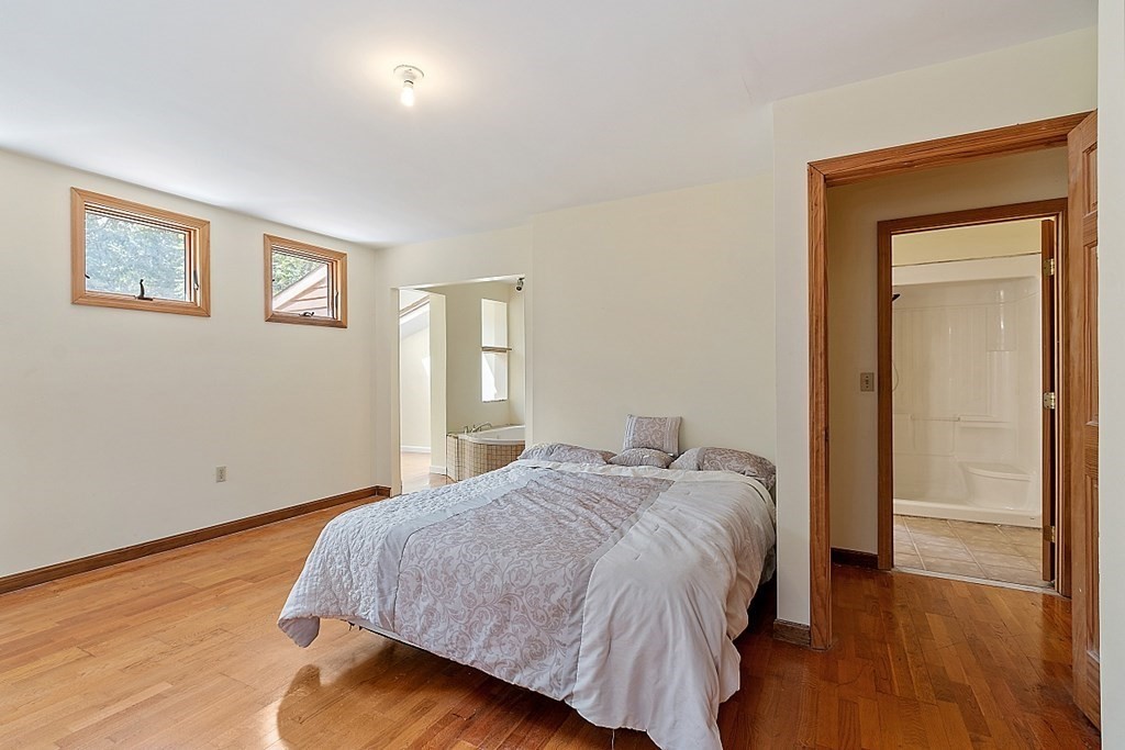 24 Moore Street Chelmsford, MA 01824 - Photo 10 of 42