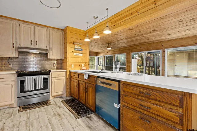 $331,300 | 38 Twisted Trail, Mount Vernon, TX 75457