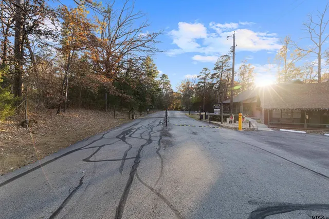 $331,300 | 38 Twisted Trail, Mount Vernon, TX 75457