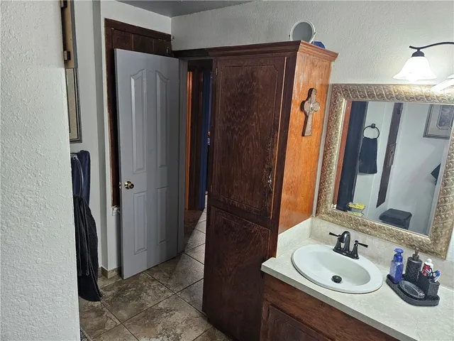 $158,000 | 612 E Avenue East, Robstown, TX 78380