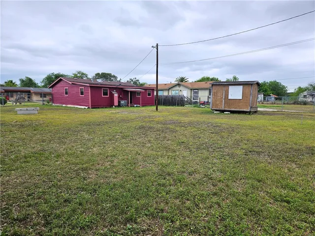 $158,000 | 612 E Avenue East, Robstown, TX 78380