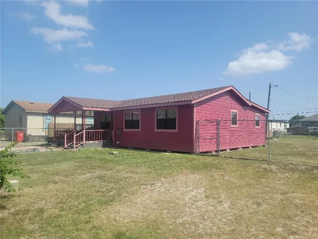 $158,000 | 612 E Avenue East, Robstown, TX 78380