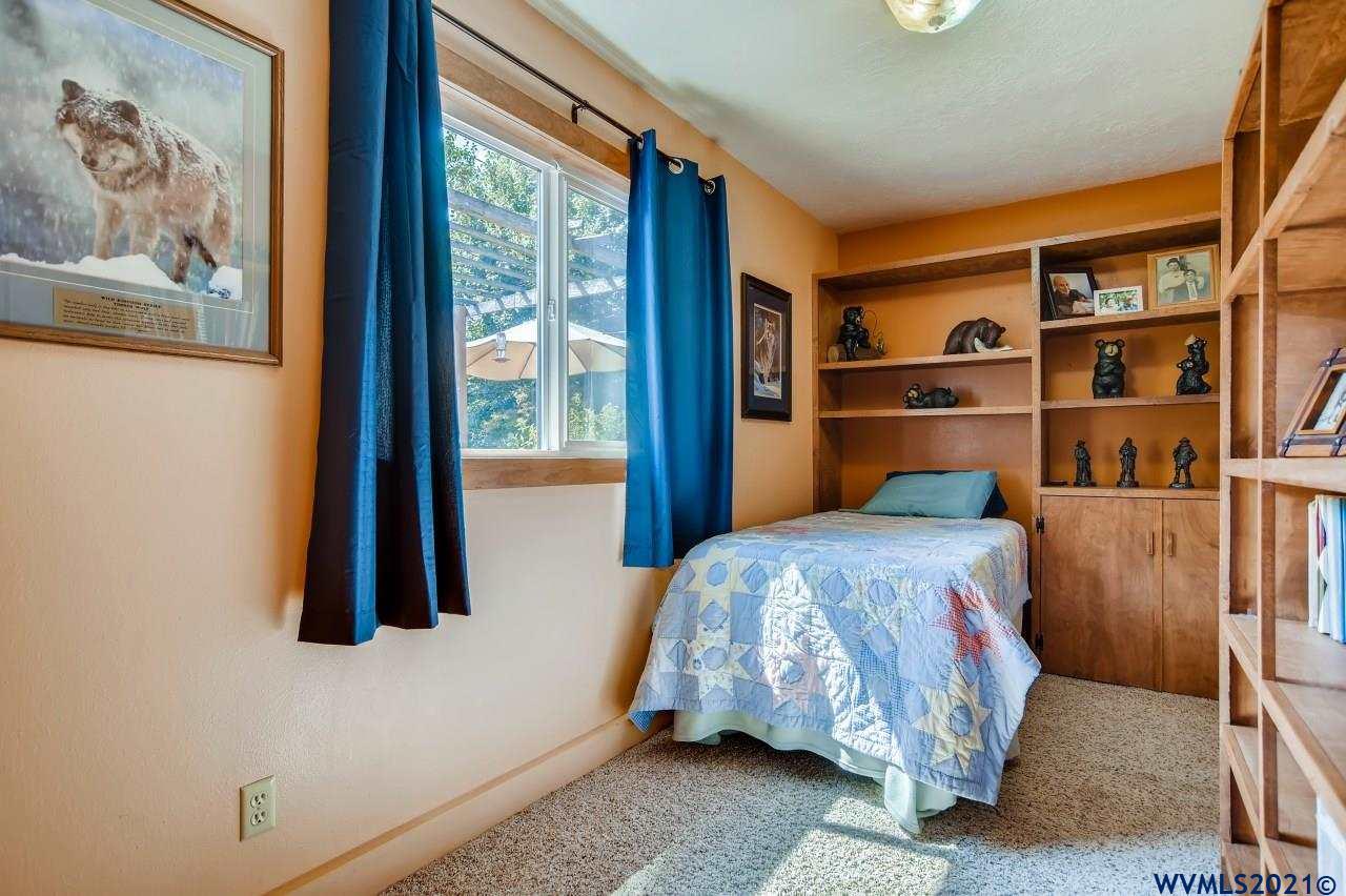 10378 Champoeg Road Northeast Aurora, OR 97002 - Photo 18 of 29 Gallery Image 18