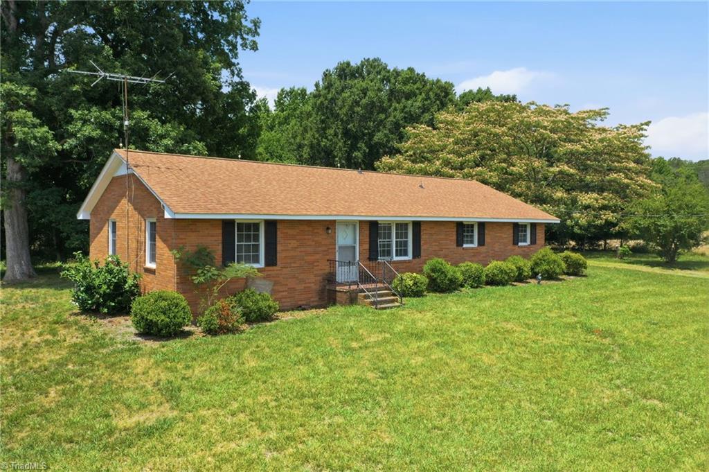 3075 County Farm Road Gibsonville, NC 27249 - Photo 3 of 26