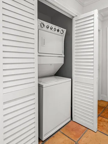 a view of an house with a garden