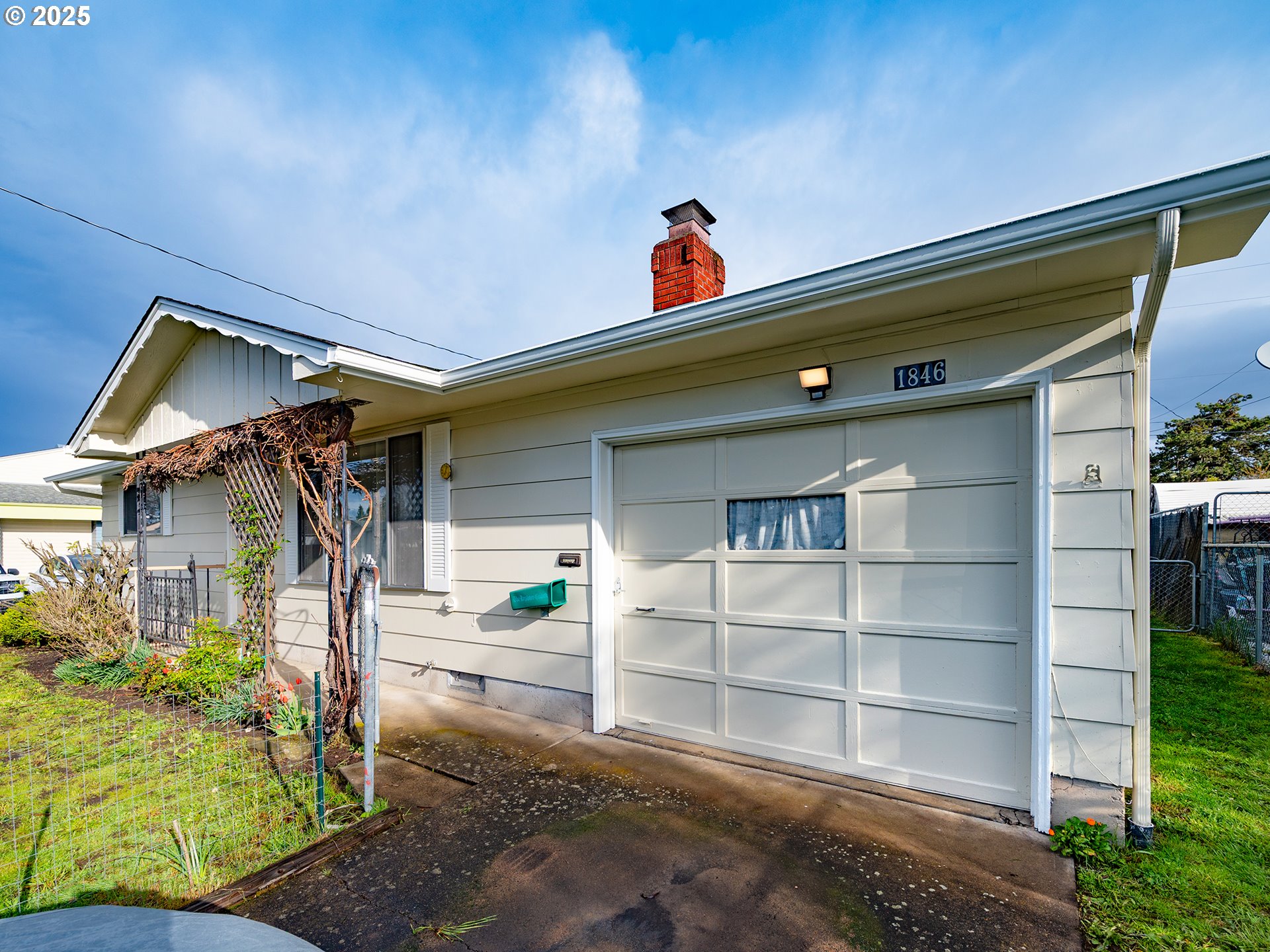 1846 Centennial Boulevard Springfield, OR 97477 - Photo 3 of 35 Gallery Image 3