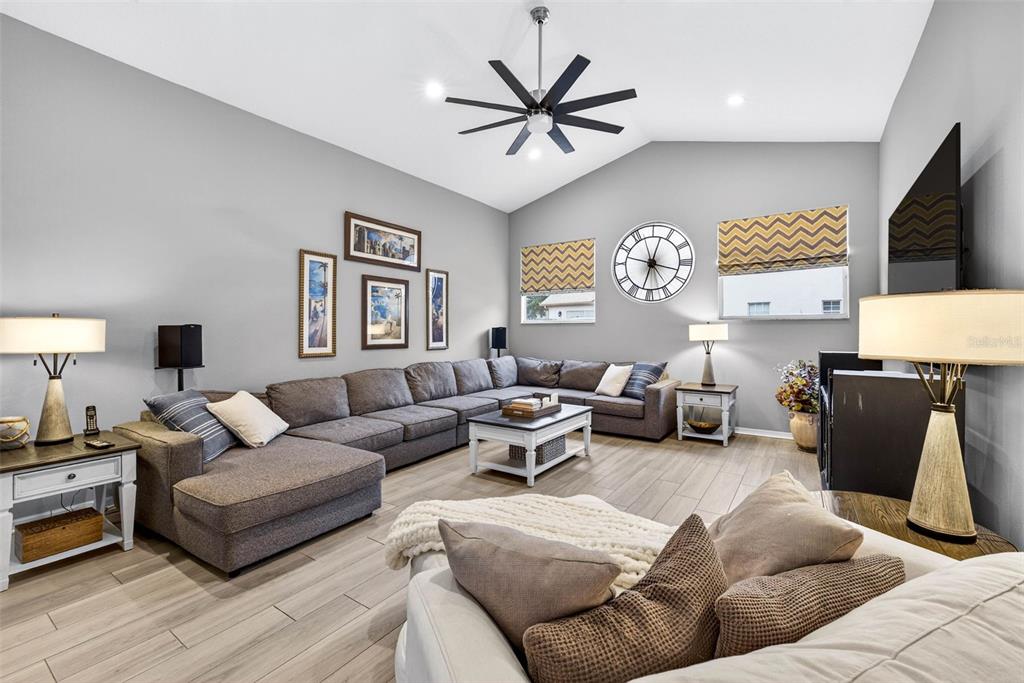 5251 Southwest 111th Lane Road Ocala, FL 34476 - Photo 11 of 36