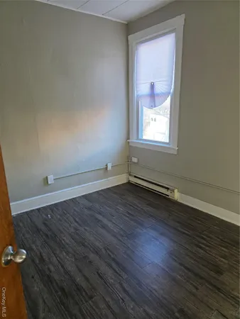 $2,100 | 18 Davis Street, Poughkeepsie, NY 12601