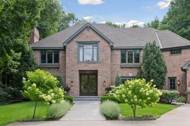 $2,825,000 | 20715 Linwood Road, Deephaven, MN 55331