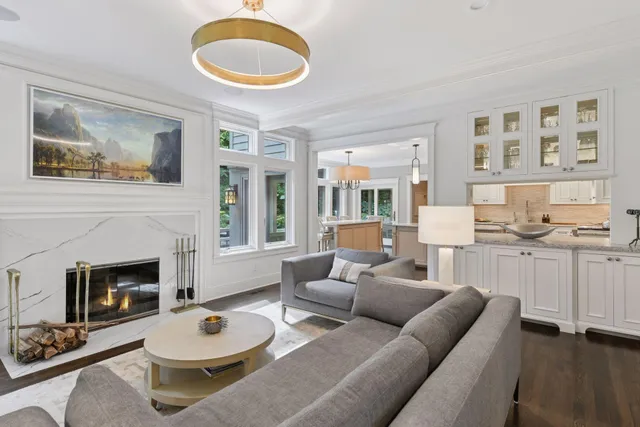 $2,825,000 | 20715 Linwood Road, Deephaven, MN 55331