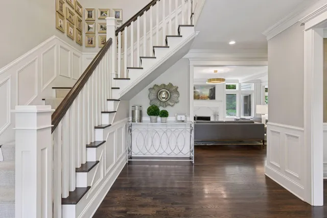 $2,825,000 | 20715 Linwood Road, Deephaven, MN 55331