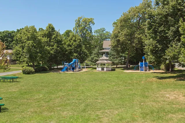 $2,825,000 | 20715 Linwood Road, Deephaven, MN 55331