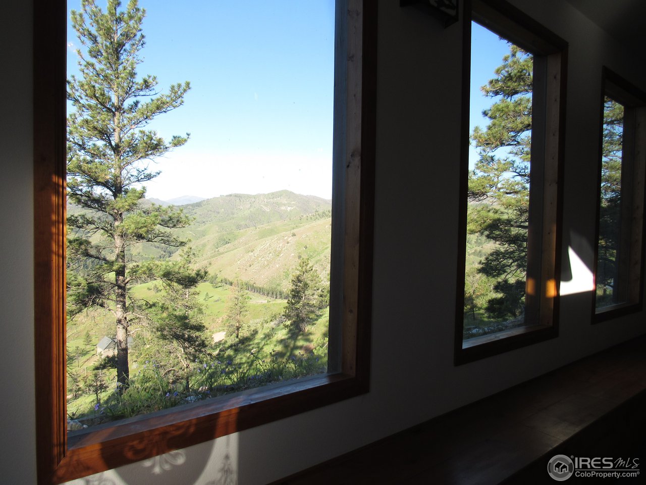 6039 Obenchain Road Laporte, CO 80535 - Photo 9 of 38 Gallery Image 9