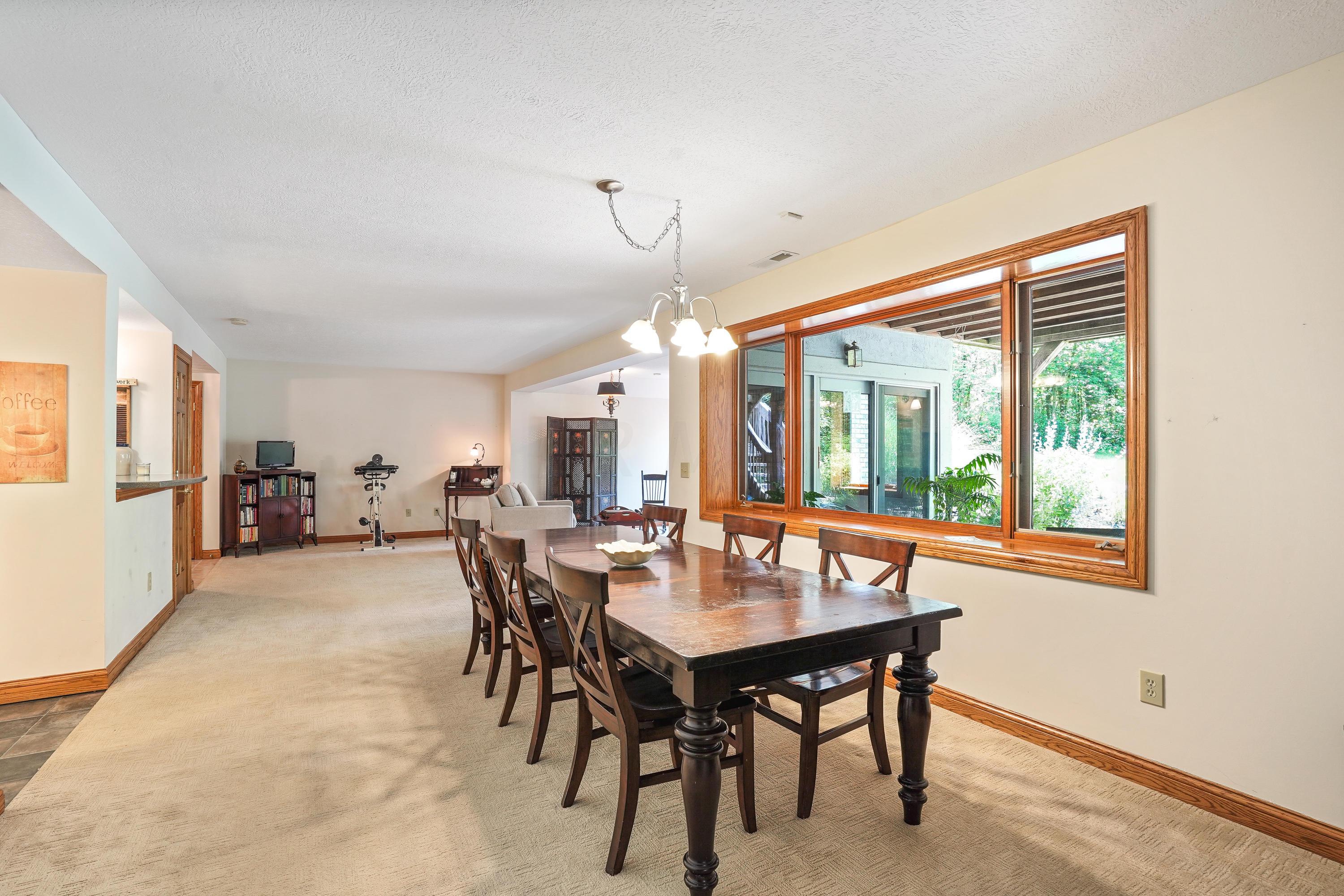 6910 Dustin Road Galena, OH 43021 - Photo 36 of 61 Gallery Image 36