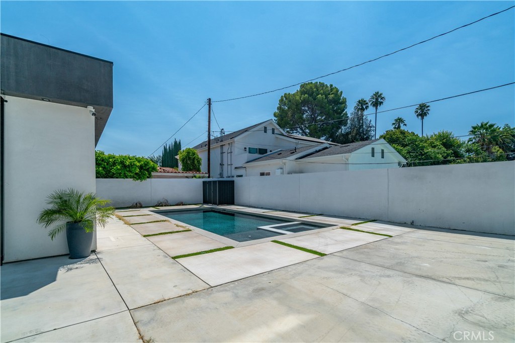 13838 Milbank Street Sherman Oaks, CA 91423 - Photo 46 of 57
