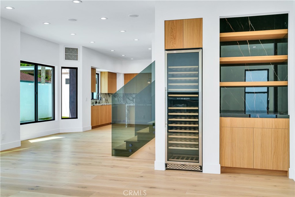 13838 Milbank Street Sherman Oaks, CA 91423 - Photo 9 of 57