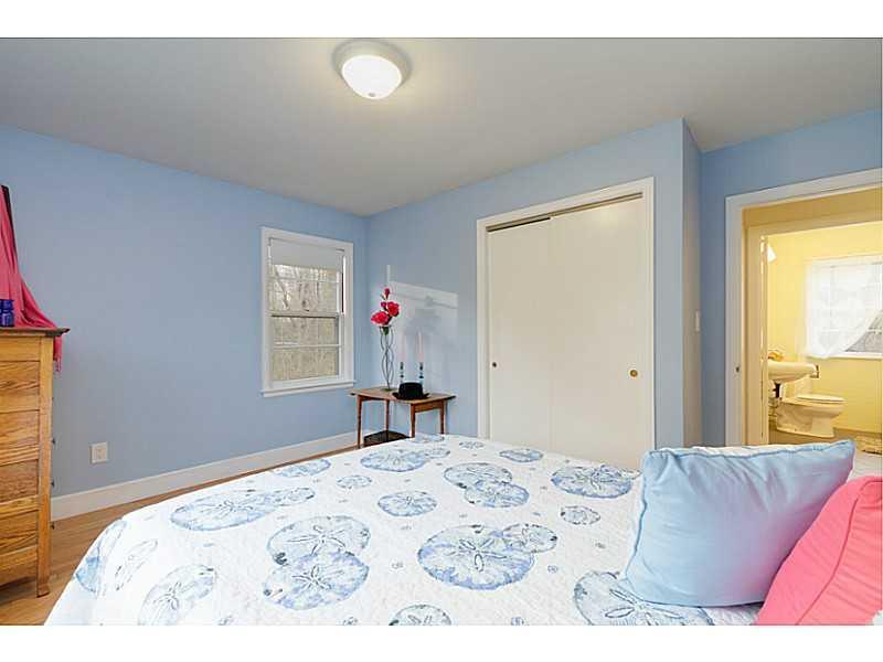 11 Chambers Road Cape Elizabeth, ME 04107 - Photo 16 of 29 Master Bedroom.