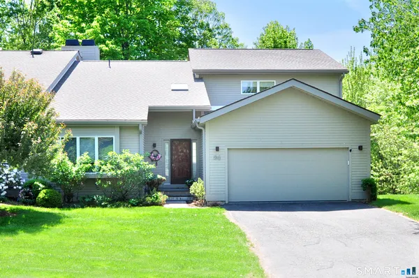 $750,000 | 24 Gatewood, Unit 24, Avon, CT 06001