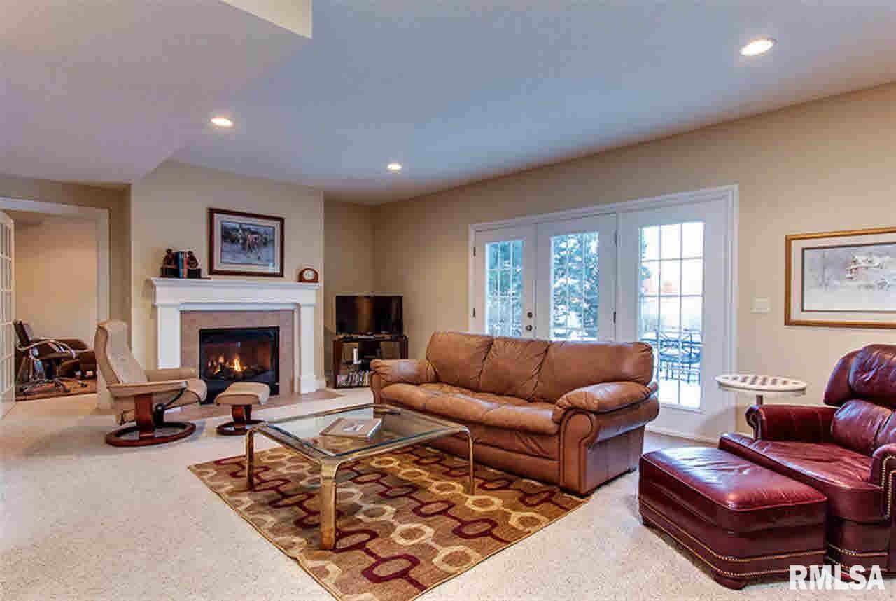 6659 Eagle Ridge Road Bettendorf, IA 52722 - Photo 20 of 24 Gallery Image 20