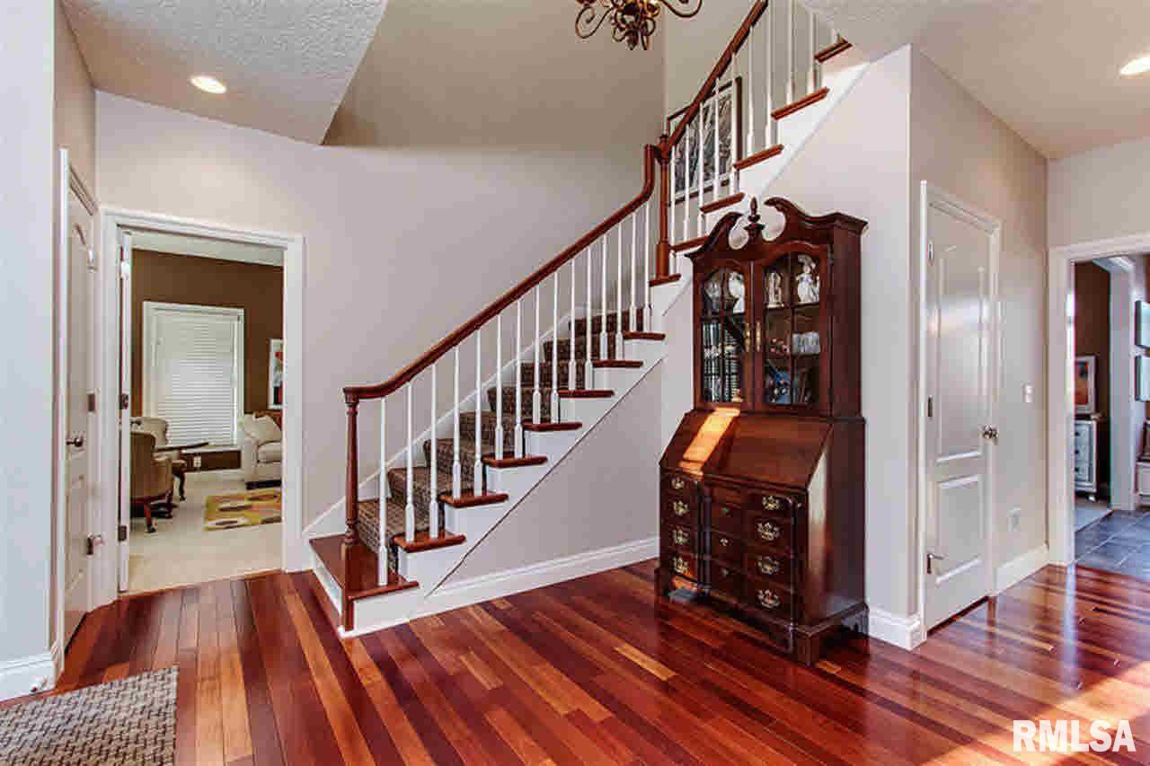 6659 Eagle Ridge Road Bettendorf, IA 52722 - Photo 2 of 24 Gallery Image 2