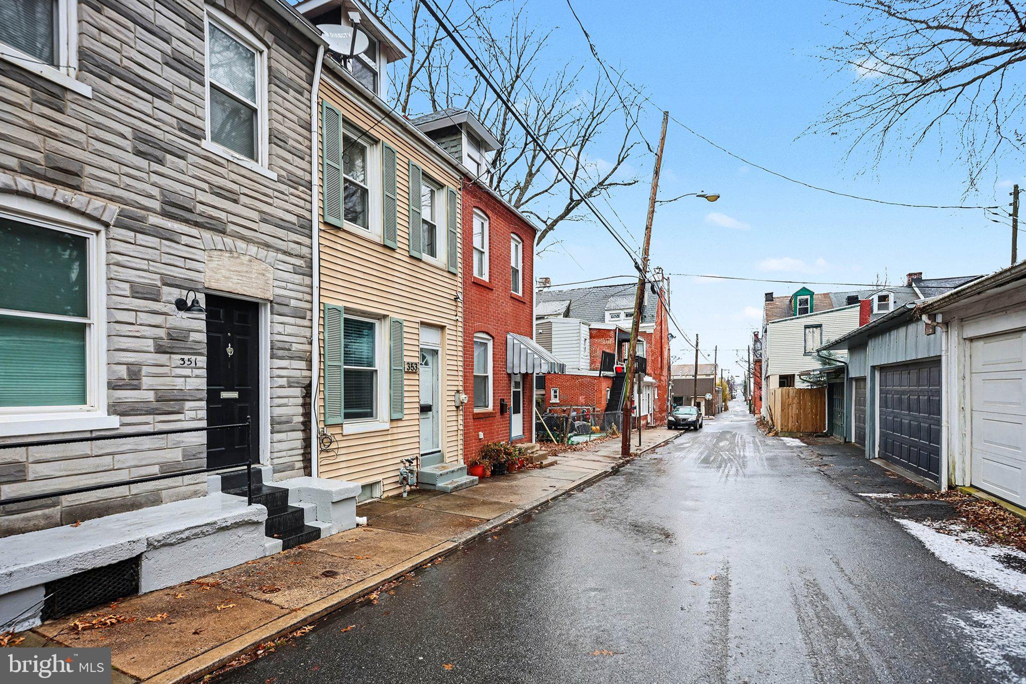 353 East Marion Street Lancaster, PA 17602 - Photo 5 of 28 a view of a building with sitting area