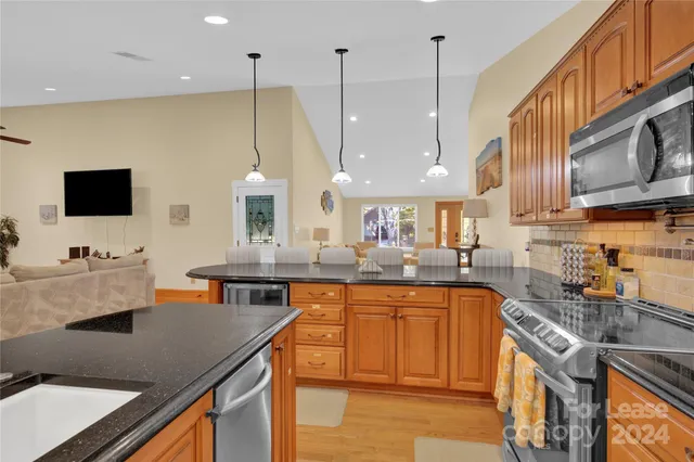 $6,000 | 7314 Brigmore Drive, Charlotte, NC 28226