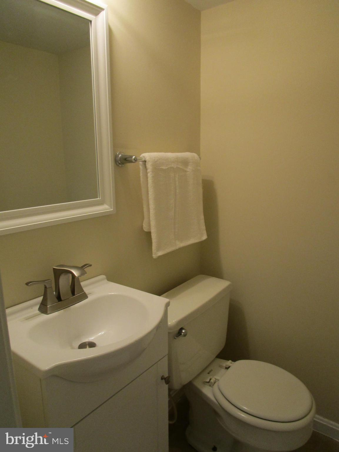 77 Oak Shade Road Gaithersburg, MD 20878 - Photo 20 of 22 Gallery Image 20